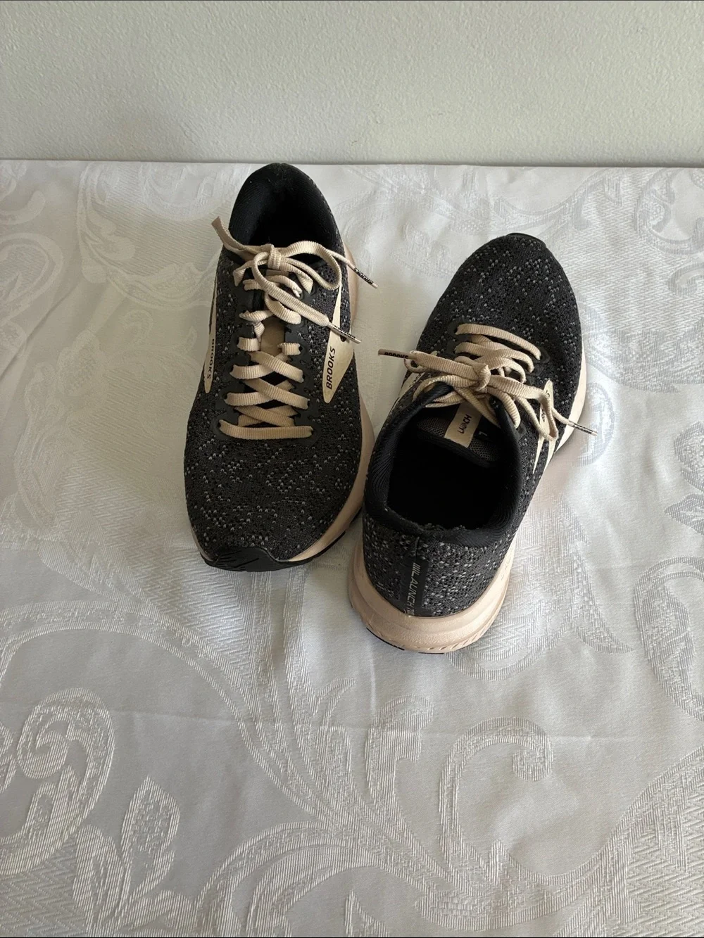 Brooks Women's Black and Beige Athletic Running Shoes